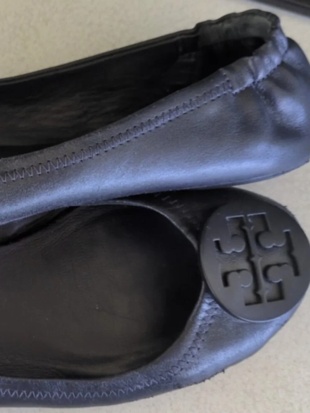 Tory Burch Size 8M Minnie Travel Ballet Flats Black Leather Slip-On Minimalist